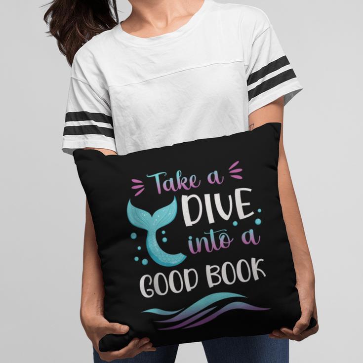 Cute Mermaid Librarian Teacher Dive Into A Good Book Reading Pillowcase