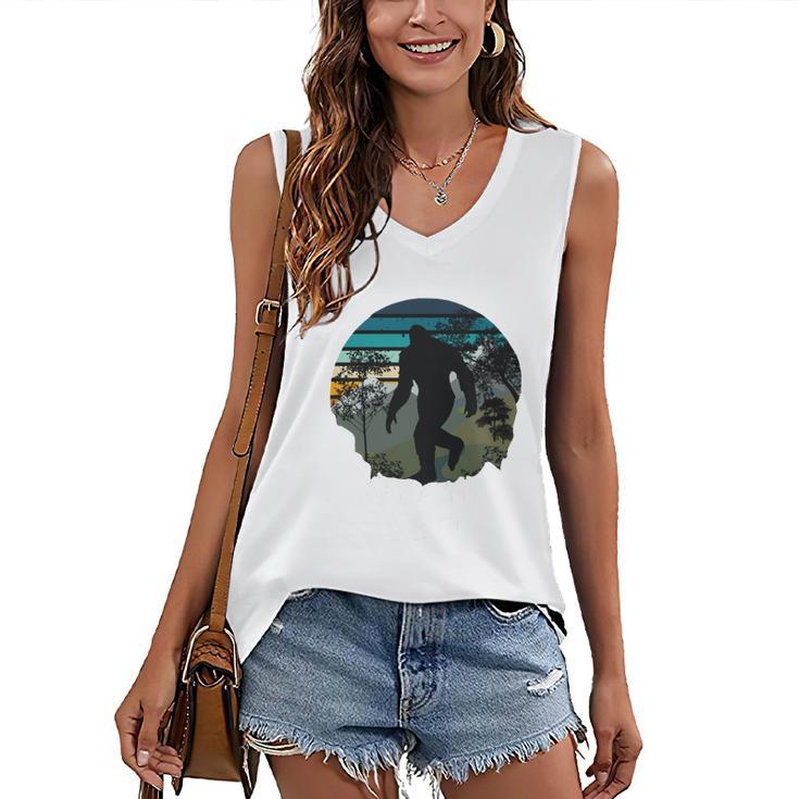 Just Me And My Yeti Retro Sunset Mountain Hiking Introvert Women's V-Neck Tank Top