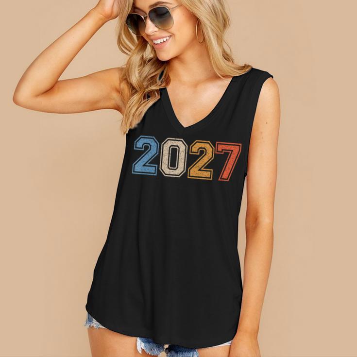 Class Of 2027 Graduate Shirts For Men Women Graduation Retro Women's V-Neck Tank Top