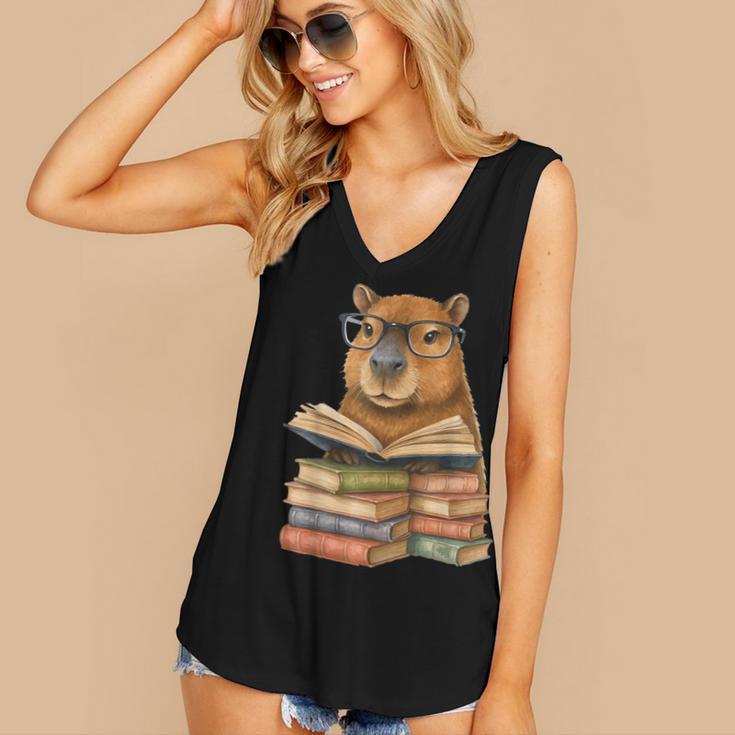 Cute Capybara Reading Books Animal Capybara Bookworms Women's V-Neck Tank Top