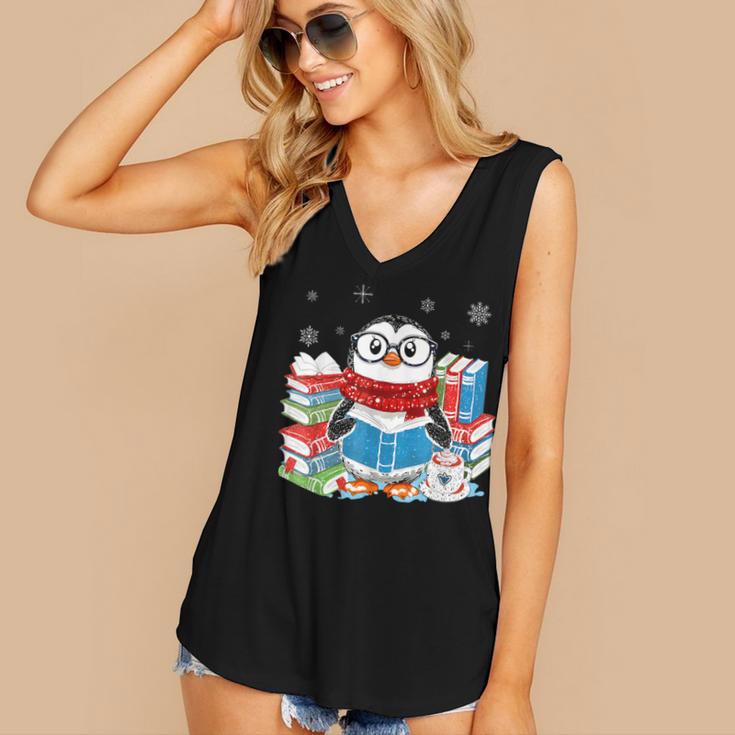 Cute Christmas A Penguin Reading Book Snowflake Hot Teacher Women's V-Neck Tank Top