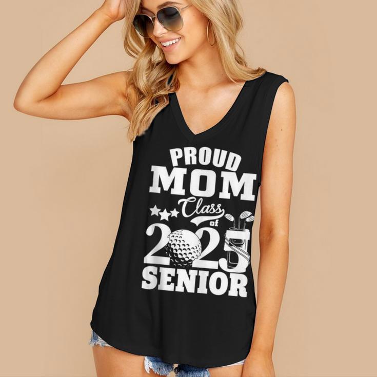 Proud Mom Class Of 2025 Graduation Senior Golf Player Mom Women's V-Neck Tank Top