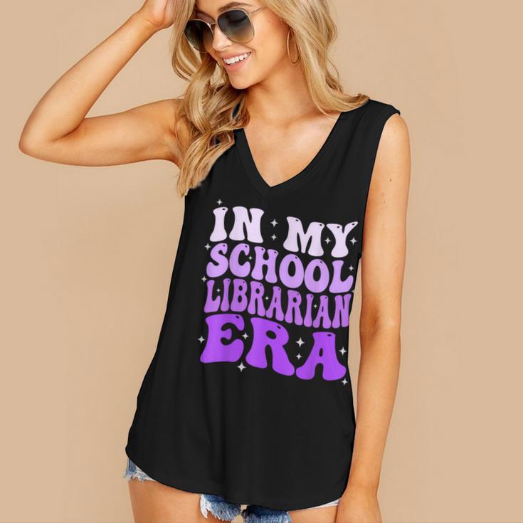 In My School Librarian Era Groovy Back To School Book Lover Women's V-Neck Tank Top