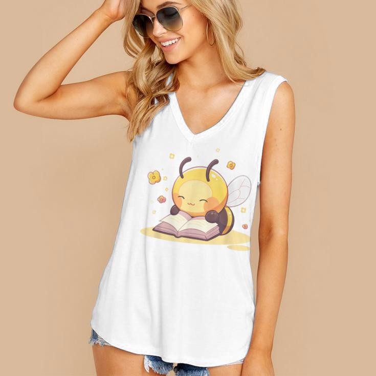 Cute Bee Reading Book Teacher Student Reader Graphic For Men Women Kids Women's V-Neck Tank Top