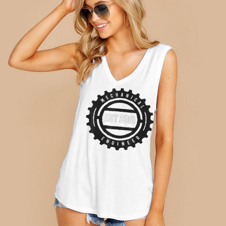 Mechanical Engineers 2018 Tshirt Gears Graduation Tee Women's V-Neck Tank Top