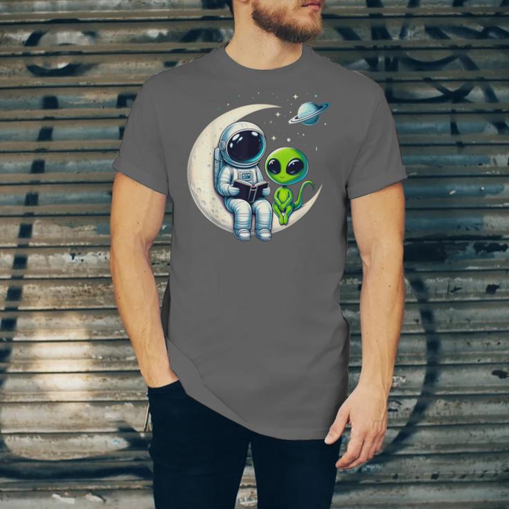 Astronaut Reading Book To Alien Shirt Moon Space Lover Kids Unisex Jersey T-Shirt