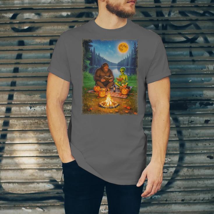 Bigfoot And Alien Reading Books Campfire Halloween Unisex Jersey T-Shirt