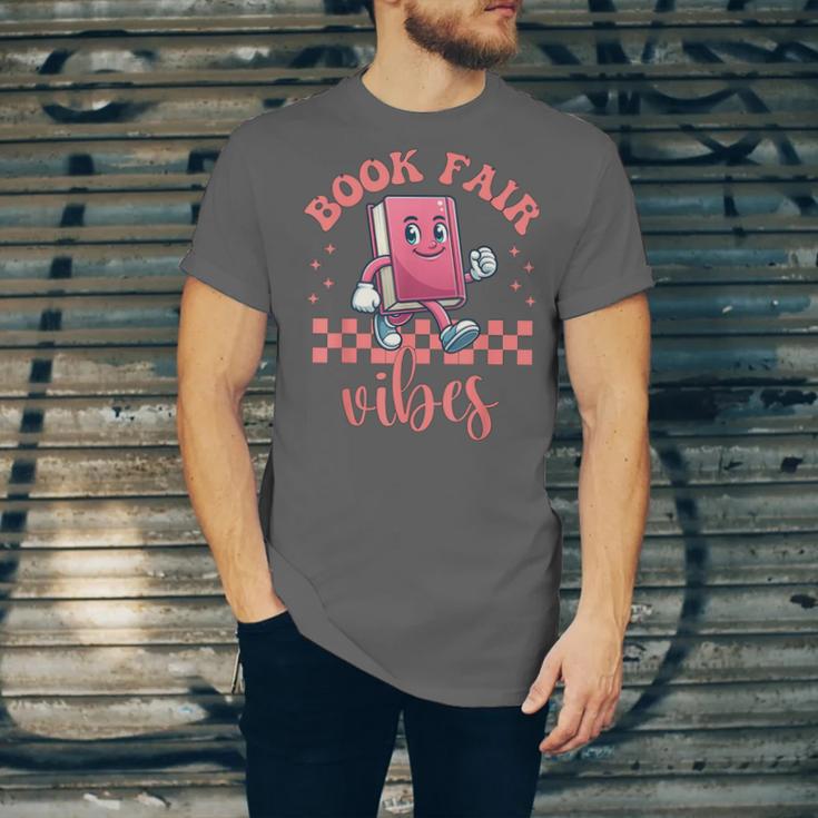 Book Fair Vibes School Librarian Retro 70s Reading Bookworm Unisex Jersey T-Shirt