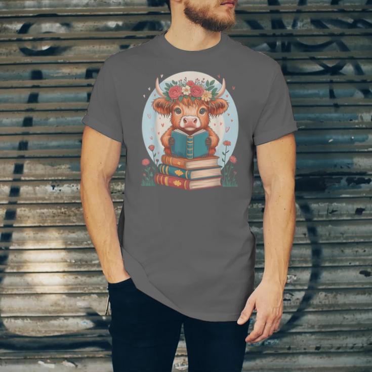 Cute Baby Highland Cow Reading Book Bookworm For Men Women Unisex Jersey T-Shirt Cute Baby Highland Cow Reading Book Bookworm For Men Women Unisex Jersey T-Shirt