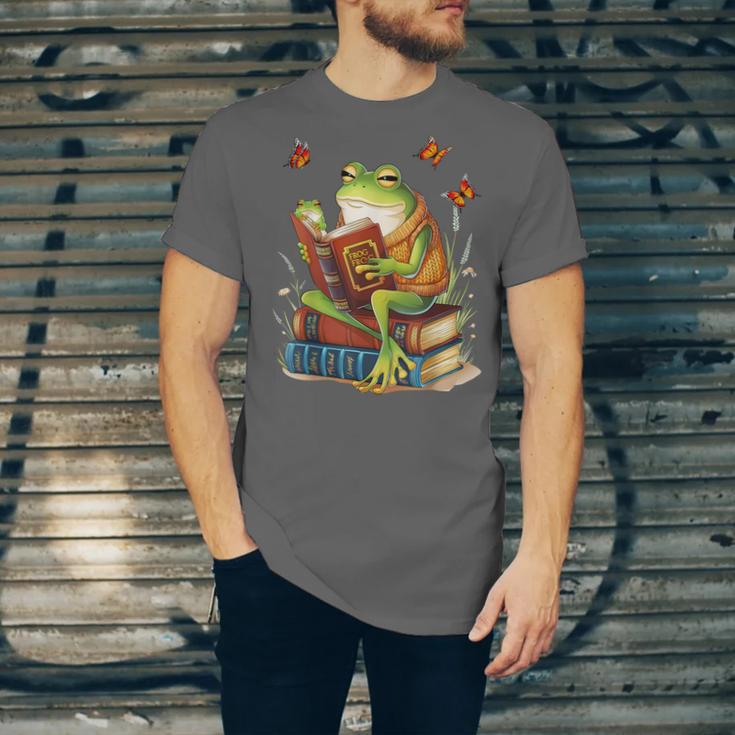 Frog & Toad Fishing Vintage Classic Book Frog Reading Book Unisex Jersey T-Shirt Frog & Toad Fishing Vintage Classic Book Frog Reading Book Unisex Jersey T-Shirt
