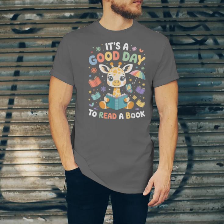 It's a Good Day To Read a Book Cute Giraffe Unisex Jersey T-Shirt