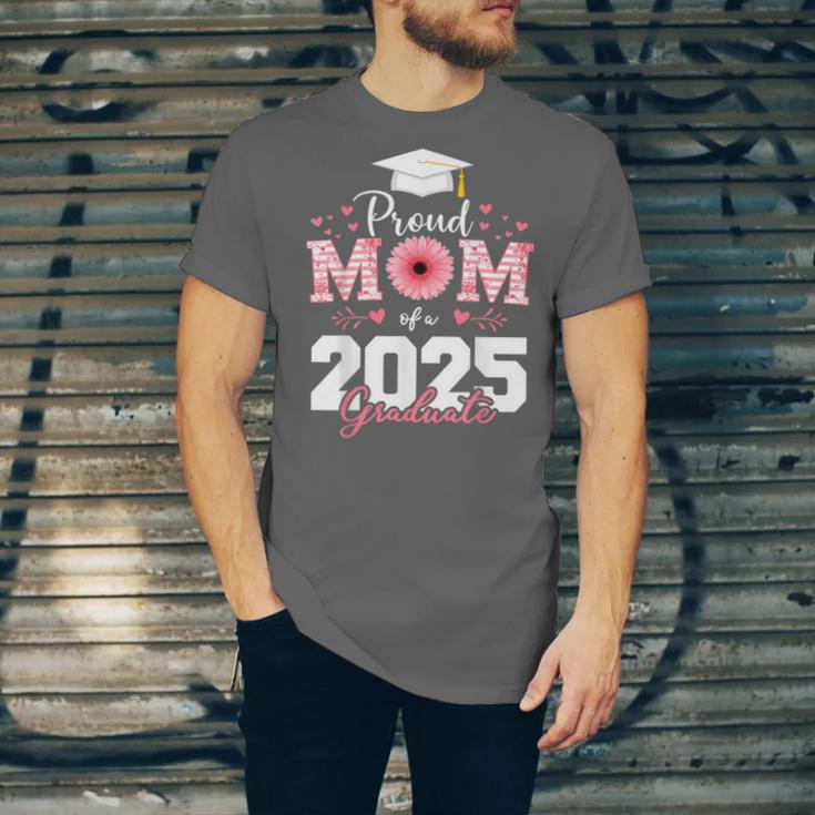 Proud Mom Of a 2025 Graduate Senior Mom Family Graduation Unisex Jersey T-Shirt