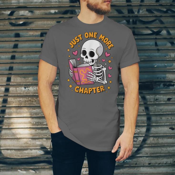 Read Books Lover Bookworm Cute Reading Just One More Chapter Unisex Jersey T-Shirt