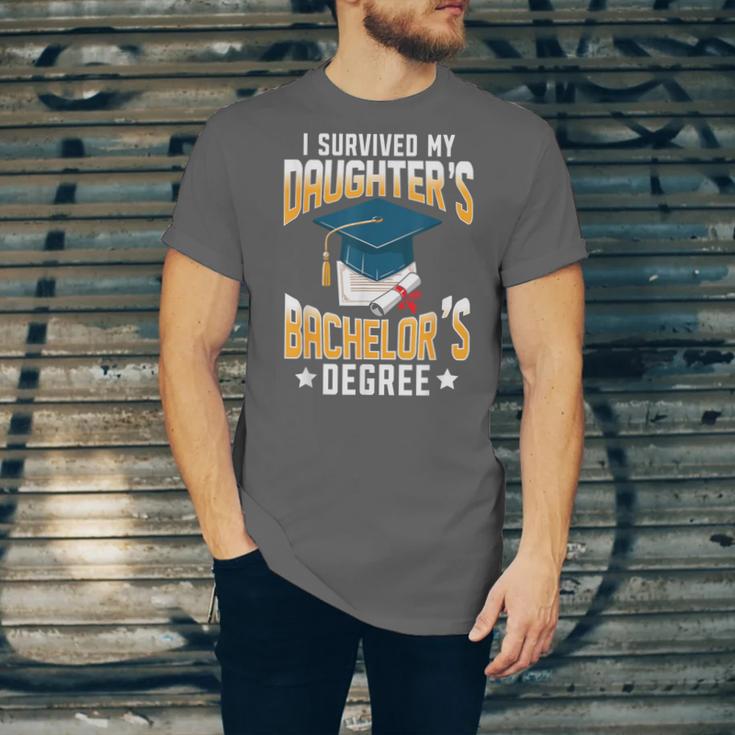 i Survived My Daughters Bachelor's Degree Graduation Gifts Unisex Jersey T-Shirt