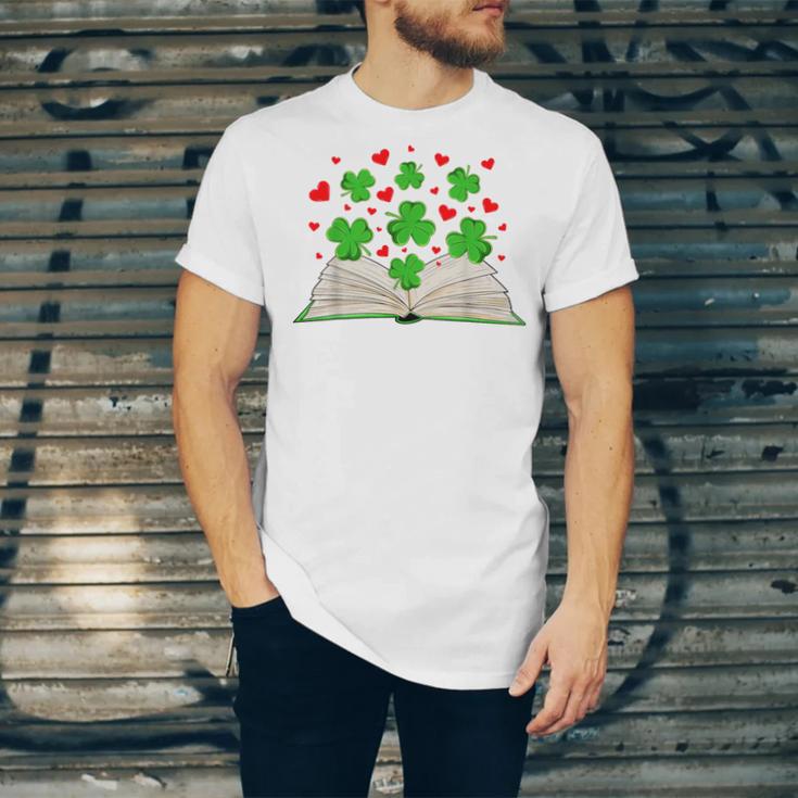 Book With Shamrocks Librarian Saint Patrick's Day Kids Unisex Jersey T-Shirt