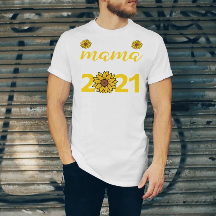 Proud Mama Of a 2021 Graduate Senior Mom 2021 Graduation Unisex Jersey T-Shirt