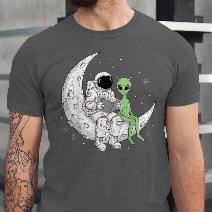 Astronaut Reading Book To Alien Moon Space Book Lover Men Unisex Jersey T-Shirt