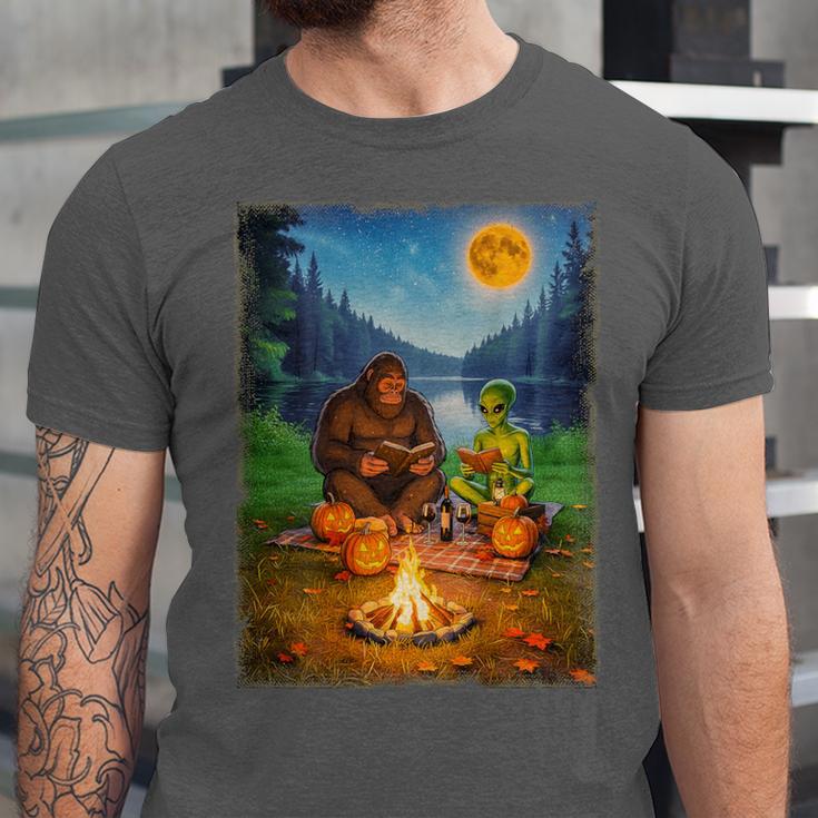 Bigfoot And Alien Reading Books Campfire Halloween Unisex Jersey T-Shirt
