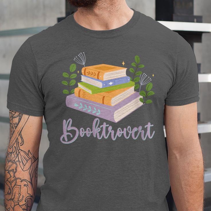 Booktrovert Bookworm Introvert Bibliophile Booktrovert Unisex Jersey T-Shirt