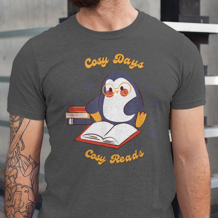 Cute Xmas Book Lover Penguin Reading Cosy Days Cosy Reads Unisex Jersey T-Shirt Cute Xmas Book Lover Penguin Reading Cosy Days Cosy Reads Unisex Jersey T-Shirt