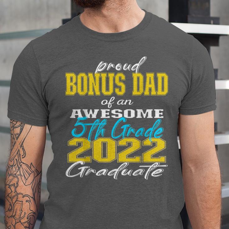 Proud Bonus Dad Of 5th Grade Graduate 2022 Family Graduation Unisex Jersey T-Shirt