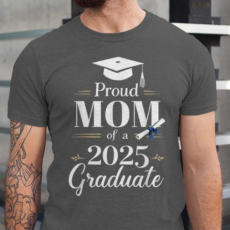 Proud Mom Of a 2025 Graduate Graduation Senior Moms Unisex Jersey T-Shirt