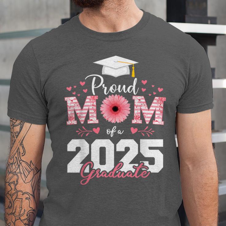 Proud Mom Of a 2025 Graduate Senior Mom Family Graduation Unisex Jersey T-Shirt