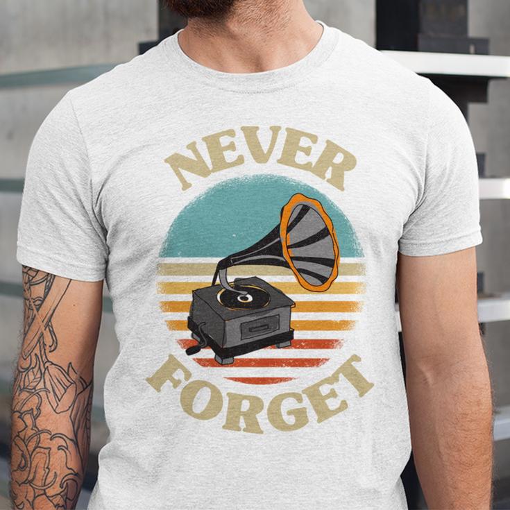 Retro Grammophone Never Forget Nostalgia Vintage Unisex Jersey T-Shirt
