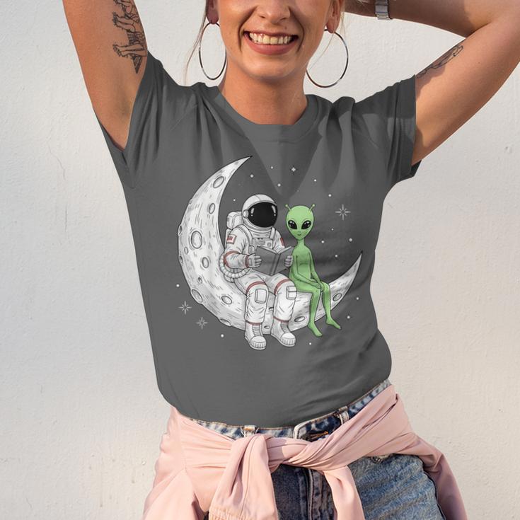 Astronaut Reading Book To Alien Moon Space Book Lover Men Unisex Jersey T-Shirt