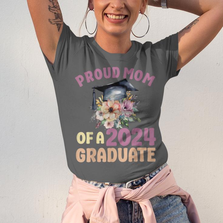 Proud Mom Of a 2024 Graduate Floral Flower Family Graduation Unisex Jersey T-Shirt