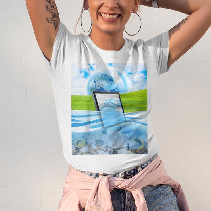 Frutiger Aero Aesthetic Tech Water Fishes Monitor Screen Raglan Baseball Tee Unisex Jersey T-Shirt Frutiger Aero Aesthetic Tech Water Fishes Monitor Screen Raglan Baseball Tee Unisex Jersey T-Shirt