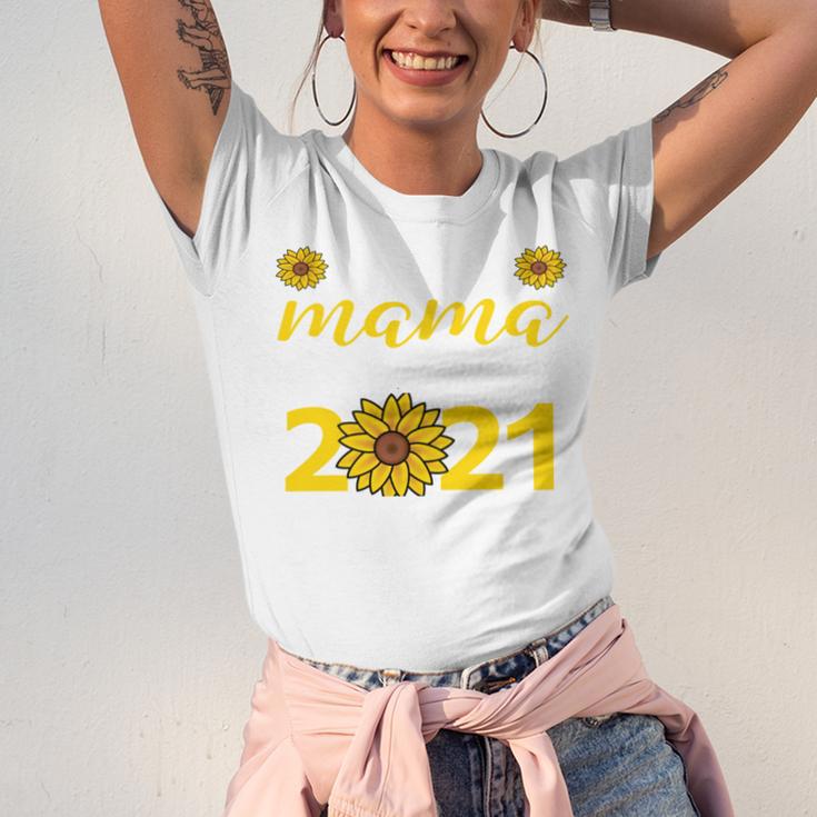 Proud Mama Of a 2021 Graduate Senior Mom 2021 Graduation Unisex Jersey T-Shirt
