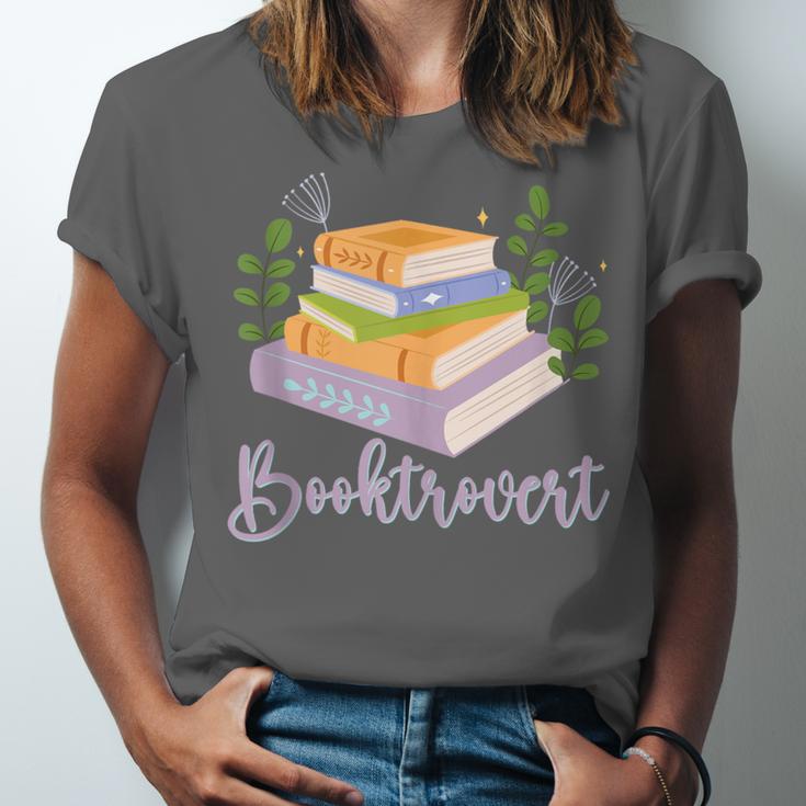Booktrovert Bookworm Introvert Bibliophile Booktrovert Unisex Jersey T-Shirt Booktrovert Bookworm Introvert Bibliophile Booktrovert Unisex Jersey T-Shirt