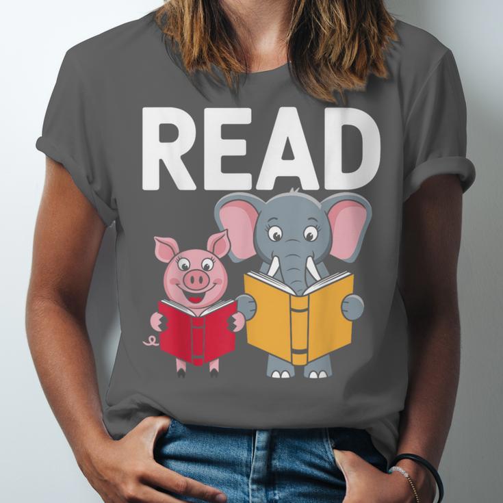 Pig Elephant Reading Cute Book Lover Bookworm Boys Girls Kid Unisex Jersey T-Shirt Pig Elephant Reading Cute Book Lover Bookworm Boys Girls Kid Unisex Jersey T-Shirt
