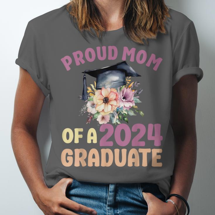Proud Mom Of a 2024 Graduate Floral Flower Family Graduation Unisex Jersey T-Shirt