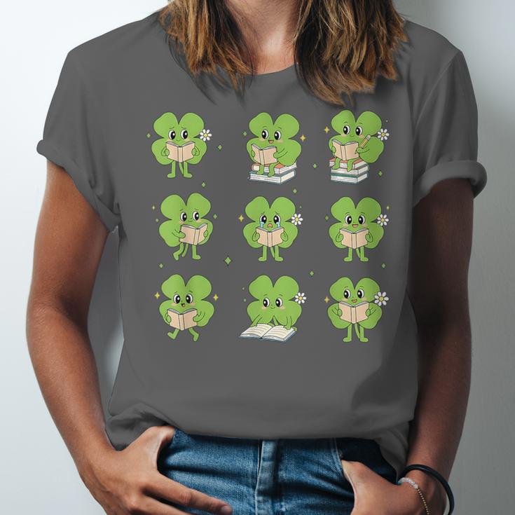 Teacher Reading Shamrock St Patrick’s Day Book Lover Kids Unisex Jersey T-Shirt