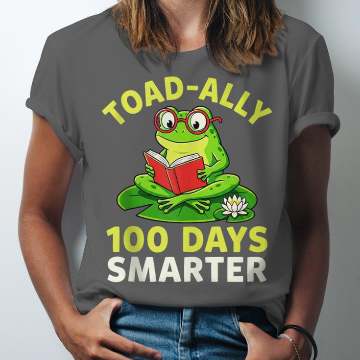 Toad-Ally 100 Days Smarter Frog Reading Book 100 School Day Unisex Jersey T-Shirt