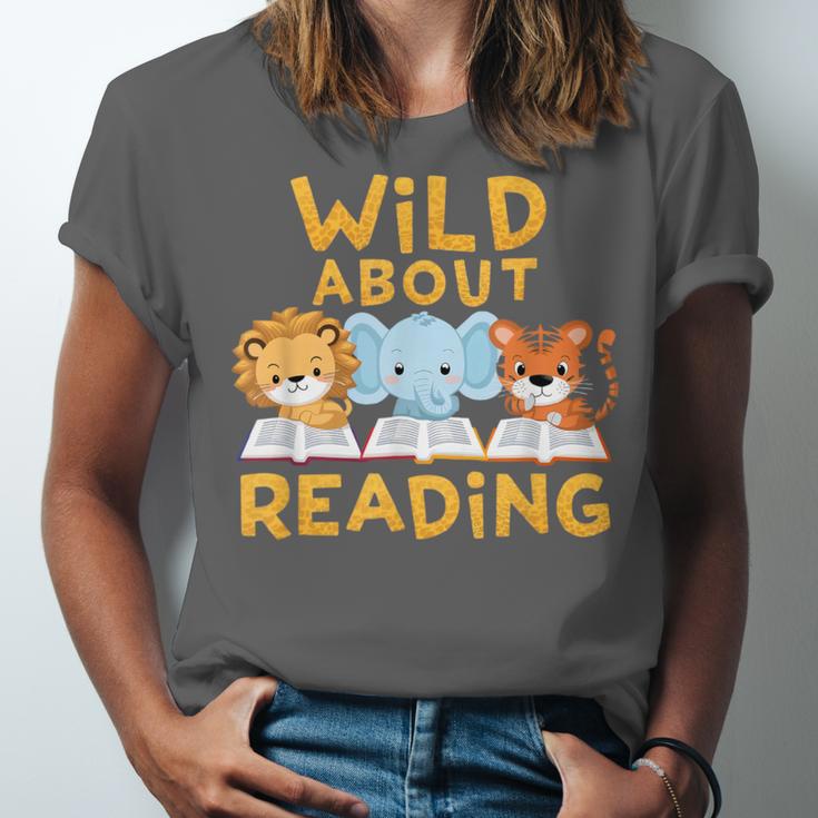 Wild About Reading Cute Animal Book Lover Kids Unisex Jersey T-Shirt Wild About Reading Cute Animal Book Lover Kids Unisex Jersey T-Shirt