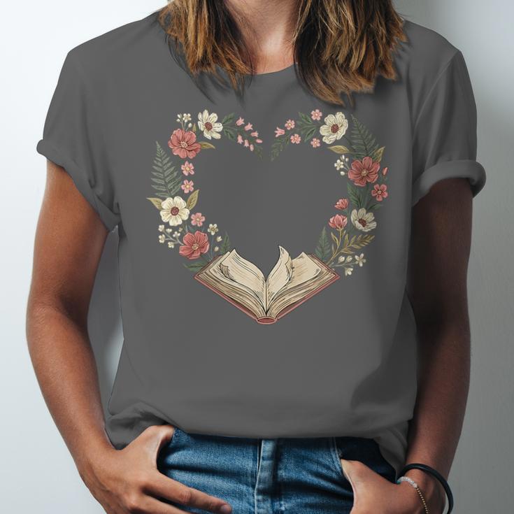Women's Vintage Book Lover Valentine Heart Unisex Jersey T-Shirt Women's Vintage Book Lover Valentine Heart Unisex Jersey T-Shirt