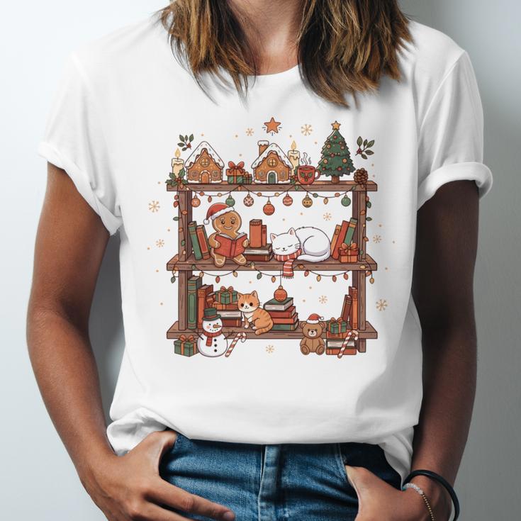 Christmas Cats Bookshelf Gingerbread Unisex Jersey T-Shirt Christmas Cats Bookshelf Gingerbread Unisex Jersey T-Shirt