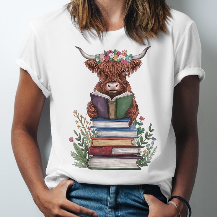 Cute Highland Cow With Book Floral Bookworm Librarian Book Unisex Jersey T-Shirt