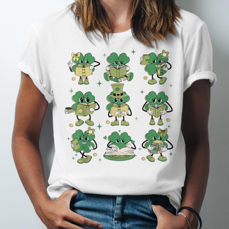 Cute Shamrock Reading Books St Patrick's Day Teacher Reading Unisex Jersey T-Shirt