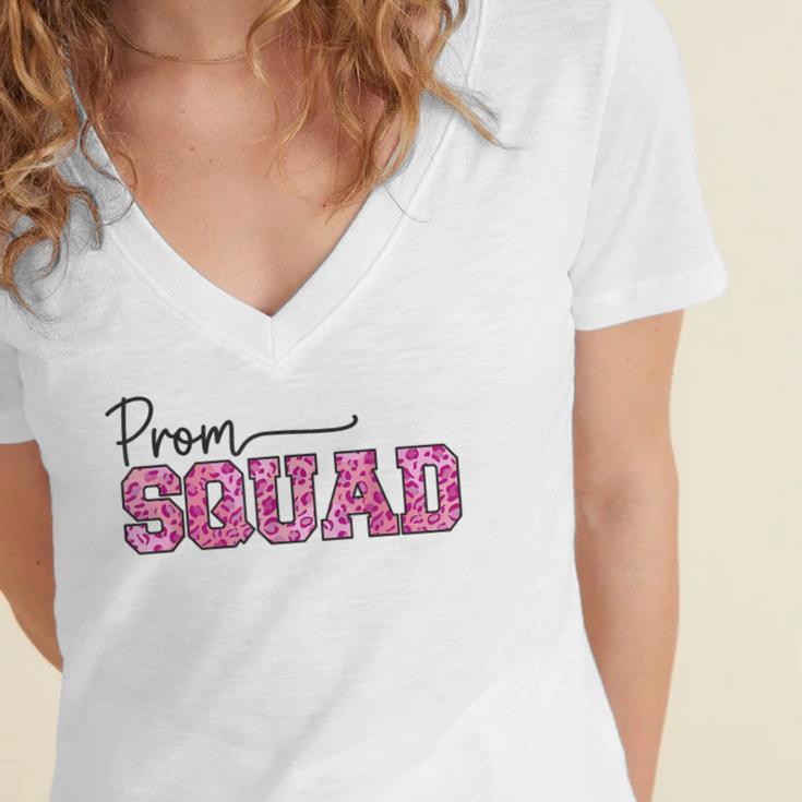 Prom Squad Prom Graduation Class Of 2024 Leopard Matching Women's Jersey Short Sleeve Deep V-Neck Tshirt