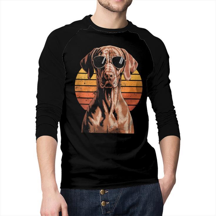 Cool Retro Vizsla Dog Mom Dad Vintage Pet Lovers Men Baseball Raglan Shirt