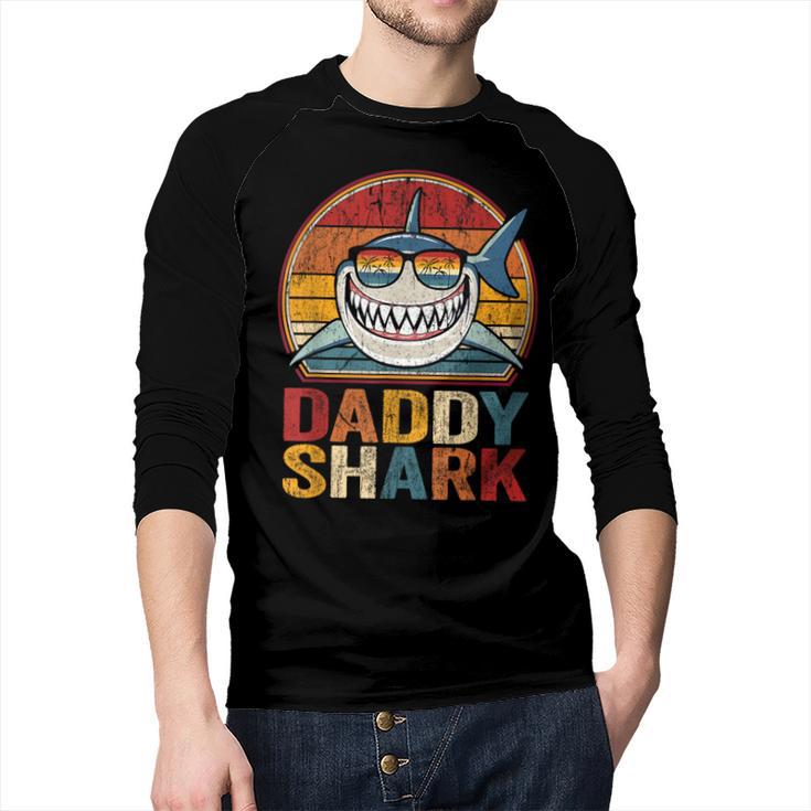 Daddy Shark Retro Shark Shirt Pajamas For Dad Dad Men Baseball Raglan Shirt