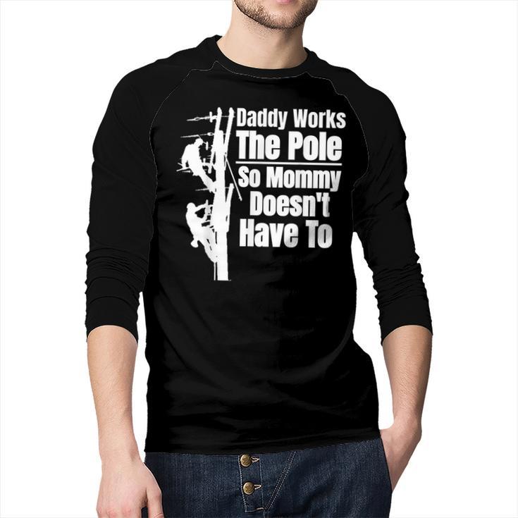 Dads Electrical Lineman Gear Husband & Lineman Wife Men Baseball Raglan Shirt