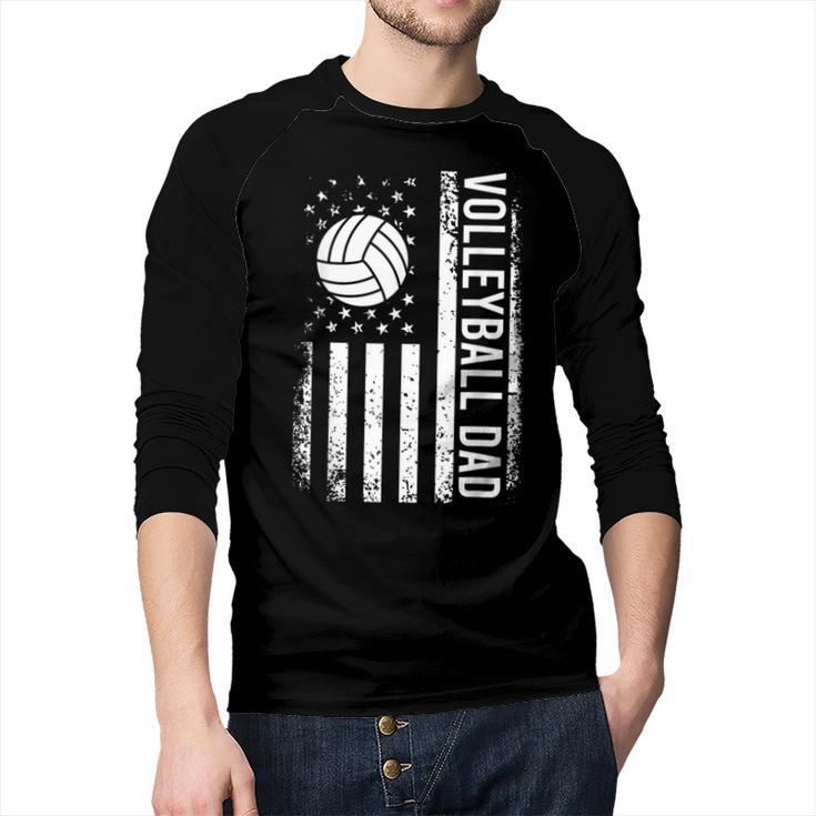 Vintage Volleyball Dad USA Flag Retro Fathers Day Daddy Papa Men Baseball Raglan Shirt