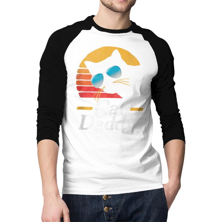Cat Daddy Vintage 80s Style Cat Retro Sunglasses Distressed Men Baseball Raglan Shirt