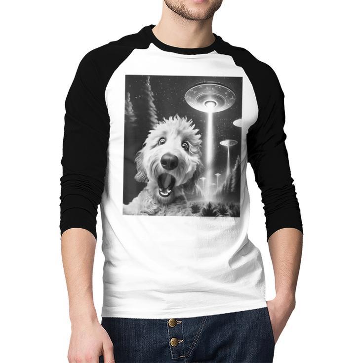 Goldendoodle Alien UFO Taking a Selfie Dog Mom Dad Men Baseball Raglan Shirt