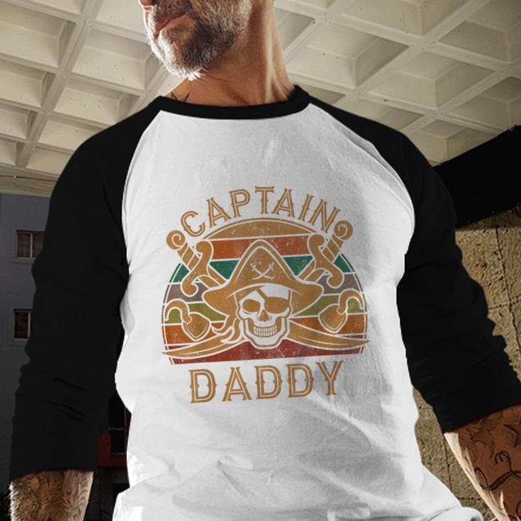 Captain Daddy Pirate Jolly Roger Flag Dad Halloween Men Baseball Raglan Shirt